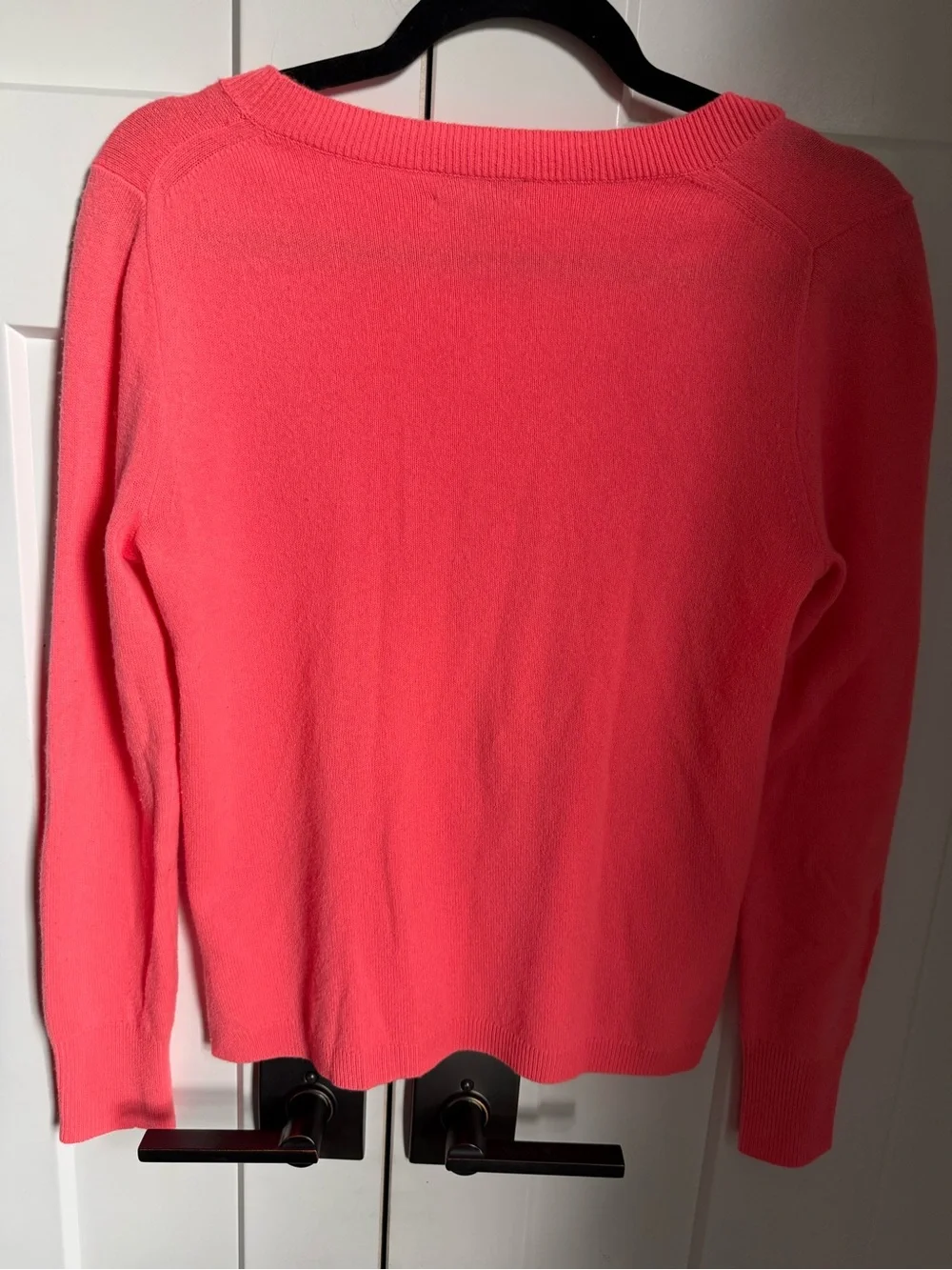 J. Crew 100% Cashmere Coral Crewneck Sweater size Small. EUC.